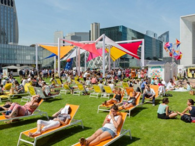 L'été Defacto à la Défense