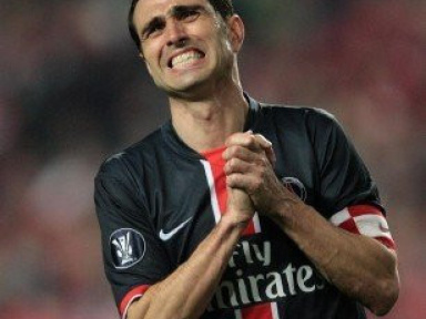 Lisbon, PORTUGAL: PsG's Pauleta reacts after he misses an opportunity to score against SL Benfica during their UEFA Cup football match at the Luz Stadium in Lisbon 15 March 2007.  AFP PHOTO/ NICOLAS ASFOURI (Photo credit should read NICOLAS ASFOURI/AFP/Getty Images)