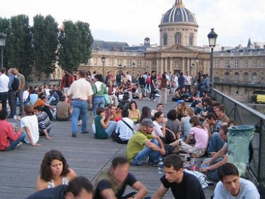 Pont des arts soirée pique nique