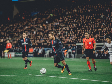 Le PSG célèbre son titre face à son dauphin !