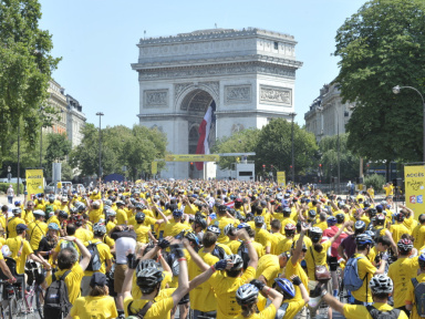 Les Champs pour Elles : 2024 femmes sur le Tour de France pour soutenir Paris 2024