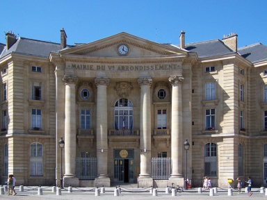 Les mairies les plus insolites d'Île-de-France : les architectures les plus originales 