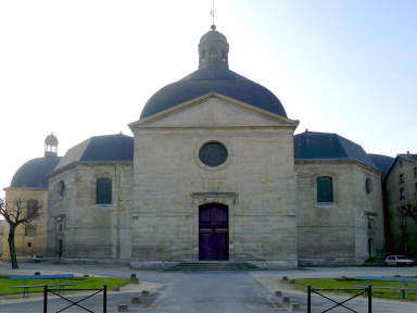 Coronavirus à Paris : vers un tri des patients dans les hôpitaux ? Un médecin sonne l'alerte 