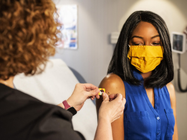 Coronavirus : la vaccination obligatoire plutôt que le Pass Sanitaire ?