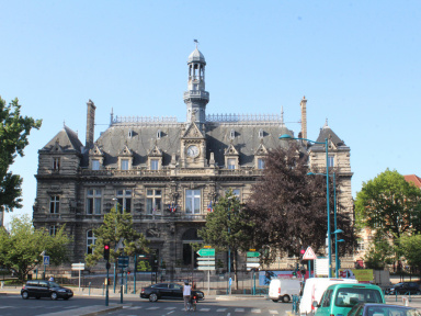 Crack à Paris : Visite surprise de Valérie Pécresse à Pantin