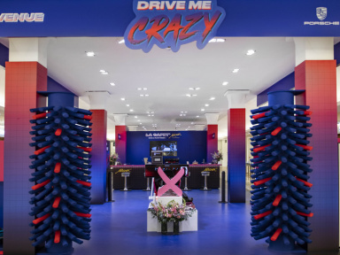 Drive me Crazy : une station service pop et colorée avec des animations gratuites au Bon Marché