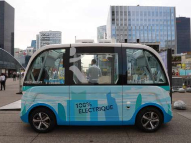 Trois navettes autonomes en test à la Défense