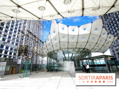 Réouverture du toit de la Grande Arche de La Défense