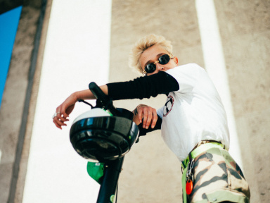 Lime met à disposition des trottinettes pour la Fashion Week