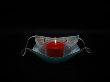 Coronavirus : une pétition pour lancer une "journée de deuil national"