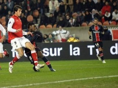 Notes > Luyindula-Kezman, tandem gagnant