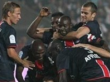 Ligue 1 : Paris reste sur le podium