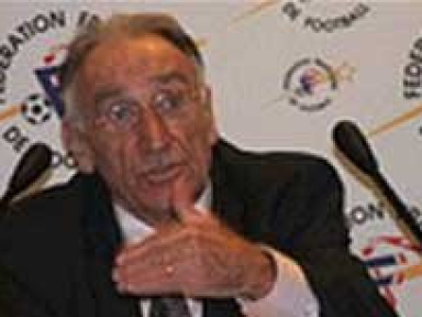 L'affaire de la banderole revient sur le tapis