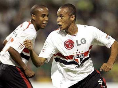 un œil sur João Miranda