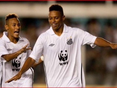 Andre Felipe signe à Kiev