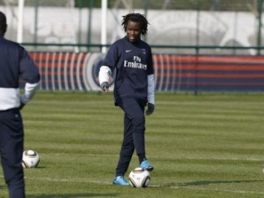 Le PSG réagit pour Luyindula