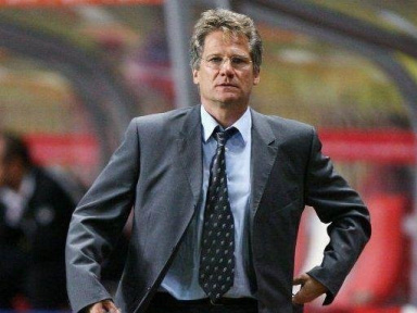 Lens : Bölöni - "Le PSG est plus fort que Lille"