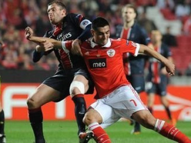 Benfica : Notes > Paris et ses actes manqués