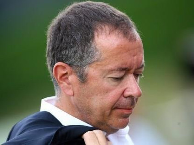 Leproux se charge du vestiaire