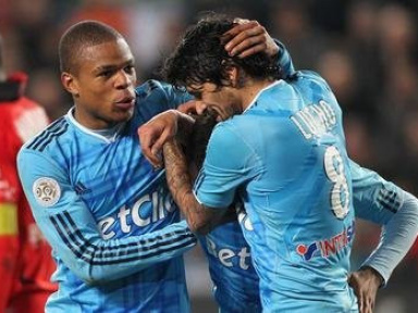 OM : Le groupe de l'OM - Avec Lucho