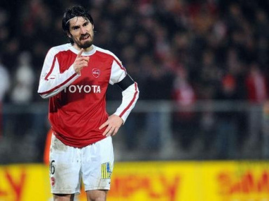 Bisevac focalisé sur VA