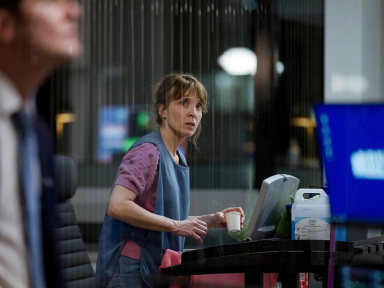 Clean : une série française entre comédie et thriller avec Alix Poisson