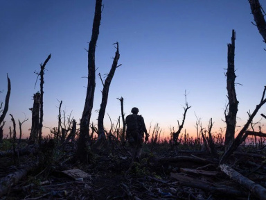 À 2000 mètres d’Andriivka : documentaire de guerre ukrainien