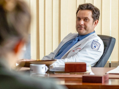 Dr Death : Joshua Jackson incarne un chirurgien au cœur d’un scandale