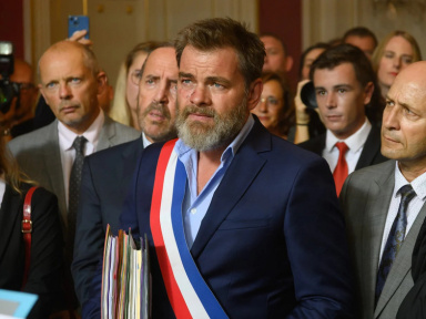 "Monsieur le Maire": Découvrez Clovis Cornillac et Eye Haïdara dans un village au pied du Mont-Blanc