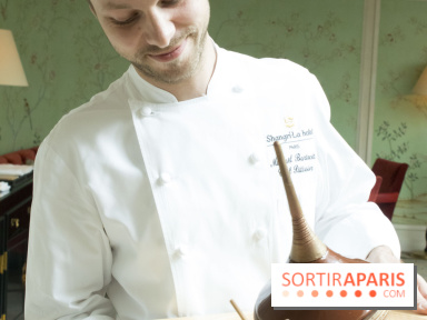 Bûche de Noël toupie du Shangri-La Paris 2017