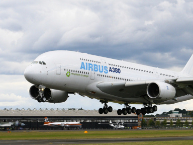 Airbus prévoit de supprimer 15 000 postes, dont 5 000 en France
