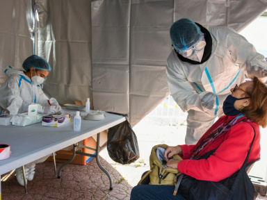 Coronavirus : un centre de dépistage installé à Aubervilliers en Seine-Saint-Denis 