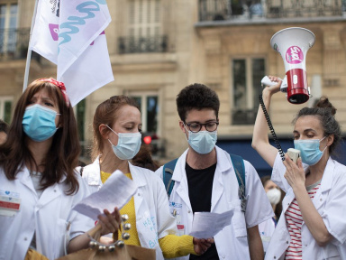 Manifestation nationale contre la vaccination obligatoire pour les soignants