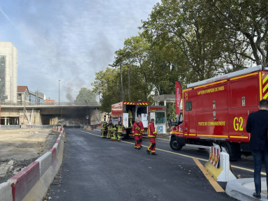 Paris : incendie sous le pont National dans le 13e arrondissement, circulation interrompue