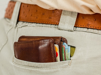 Doit-on laisser un pourboire au restaurant à Paris ? Combien, comment ? On vous explique tout