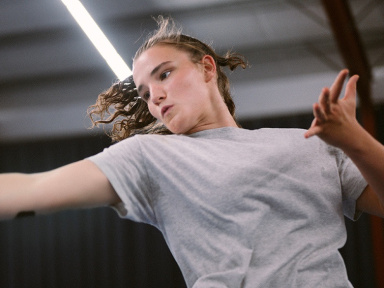 Julie zwijgt (Julie Keeps Quiet) de Leonardo Van Dijl, en sélection à la Semaine de la Critique 2024