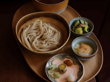 Kimono, le nouveau bistrot japonais du groupe derrière les très bons Blueberry et Steam Bar