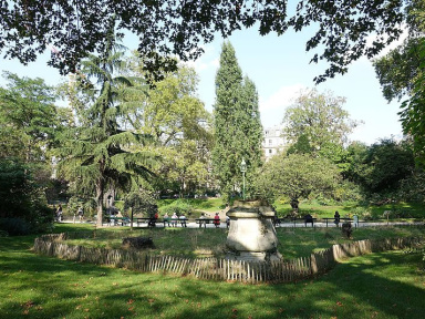 Promenade dans le quartier des Batignolles 