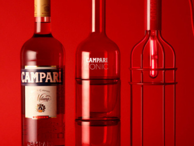 Un coffret inédit Campari "Ceci n'est pas une bouteille n°2" en vente chez Fleux