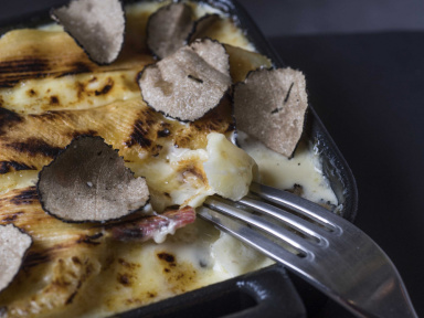 Une tartiflette savoyarde à la truffe chez Artisan de la truffe
