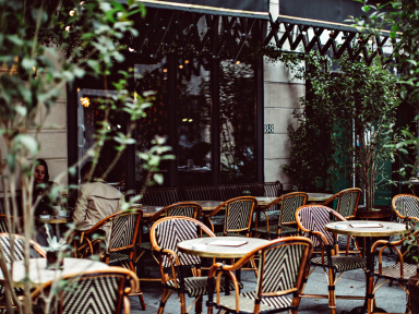 L'hôtel Providence rouvre son restaurant et sa terrasse verdoyante