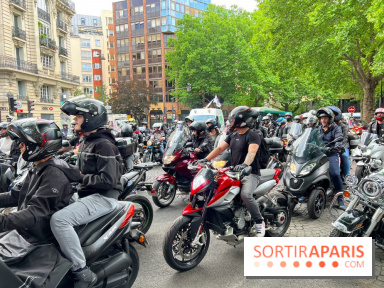 Manifestation de motards à Paris contre le stationnement payant des deux-roues