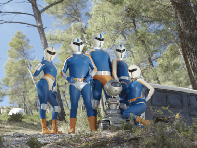 Fumer fait tousser, la nouvelle comédie de Quentin Dupieux avec Gilles Lellouche : la première photo