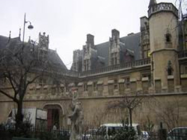 Moyen-Age-Thermes-de-Cluny