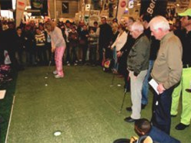 Les amateurs de golf ont rendez-vous Porte de Versailles