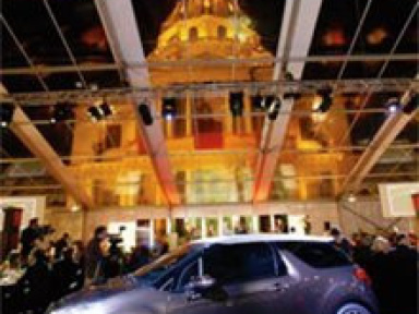 Des véhicules de rêve au pied du Dôme des Invalides