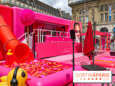 Le pop up d'une célèbre enseigne de maquillage et ses activités fun sur le parvis Saint Lazare