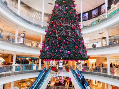 Noël 2024 au sommet : Beaugrenelle Paris se mue en station de ski festive avec Méribel 