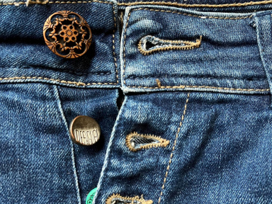 Christian Lacroix signe la collection de rentrée de Desigual, pour l'automne-hiver 2022