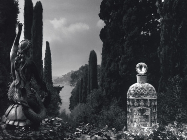 Chère Eugénie, la sublime expo photo gratuite de la Maison Guerlain sur les Champs-Élysées